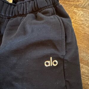 ALO Yoga Women’s Accolade sweats XXS HEMMED for petite girls!